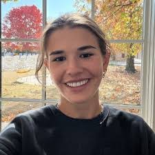 Amanda Badeau's Instagram, Twitter & Facebook