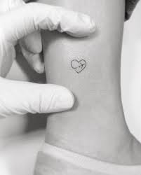 Minimalistische Best Friend Tattoo Ideas Friend Minimalist Tattoo Ideas Friend Ideas Minimalist Minimalistisc Friend Tattoos Tattoos Airplane Tattoos