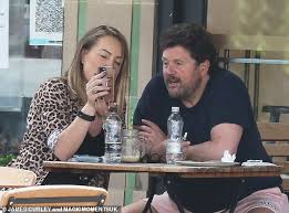 Aug 09, 2021 · rita simons, 44, is the niece of the billionaire and apprentice star lord sugar. Rita Simons Dons A Floor Length Leopard Print Coat As She Enjoys Lunch Date With Singer Michael Ball Geeky Craze