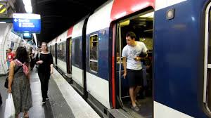 Bienvenue sur le compte officiel du #rerb ! Paris Mi79 Rer B Saint Michel Notre Dame Pina Youtube