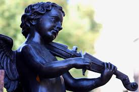 Yola Cikmadan Once Muzikseverlerin Ziyaret Etmesi Gereken Avrupa Sehirleri Listesine Goz Atmayi Unutmayin Avruparuyasi Avrupatur Angel Pictures Image Statue