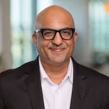 HCA Healthcare Houston West moving towards Excellence. In August 2022 we  celebrated more than a year of ZERO CLABSIs and CAUTIs for our 4th Floor.  Way to go Team!