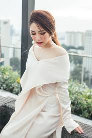Listen to duyên mình lỡ by hương tràm, 10,336 shazams. Duyen Minh Lá»¡ Cá»§a HÆ°Æ¡ng Tram Xuáº¥t Sáº¯c Ä'áº¡t Top 1 Trending Video Youtube Mnewsvn Com Website Thong Tin Showbiz Giáº£i Tri Xa Há»™i