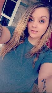 Nicole Hutchins's Instagram, Twitter & Facebook