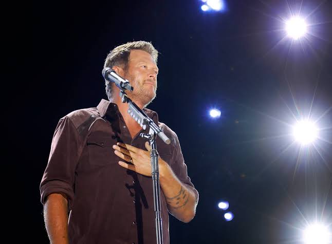 The Voice' Coach Blake Shelton Honors Dolly Parton in Heartfelt Tribute - AOL