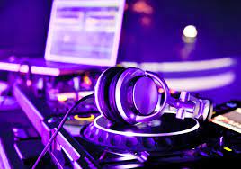 Edjing 5 dj music mixer studio. Dj Equipment For Beginners Everything You Ll Need To Master Edm Udemy Blog