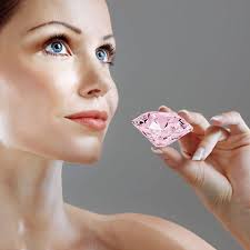 Crystal Diamond's Instagram, Twitter & Facebook