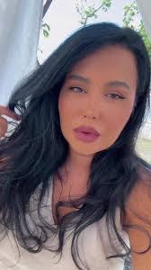 Adriana Moise's Instagram, Twitter & Facebook