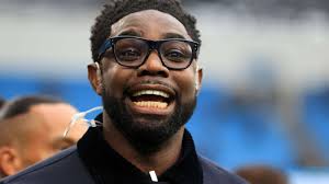 Stade Brest heeft live in uitzending CBS cadeau voor 'Brest-lover' Micah  Richards