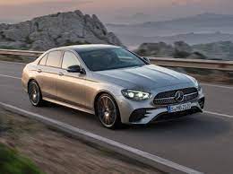 It is perceived by many as the heart of the brand. Fahrzeugtechnik Mercedes Benz Uberarbeitet E Klasse Limousine Und T Modell Springerprofessional De