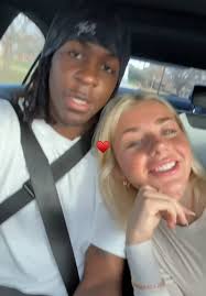 Cris Fun's Instagram, Twitter & Facebook