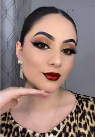 Tutorial de Maquillaje Elegante y Transformación