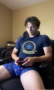 thumbs.pro : brionmyhusband: