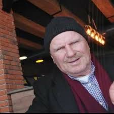 Njoftim mortor: Ndërron jetë Nezir Gashi! Ka ndërruar sot jetë Nezir Gashi  nga Hajvalia. Ngushëllimet më të sinqerta familjes Gashi, farefisit dhe të  gjithë komunitetit. Varrimi i axhës Nezir bëhet sot, nga