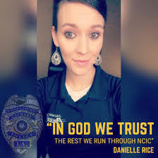 Danielle Helmke's Instagram, Twitter & Facebook