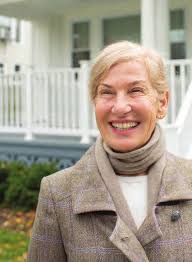 Gena Edwards's Instagram, Twitter & Facebook