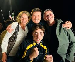 Notizie.it - "Ecco la verità su nostro padre". La confessione dei figli su Gianni Morandi >> https://buff.ly/45v2zk2 | Facebook