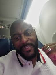 Robert Jackson Motivates" Fan Page