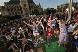 C'est le passeport du supporter, fan id, émis par le ministère russe des communications lors de l'achat du billet, qui leur permettra d'entrer en russie. Coupe Du Monde 2019 La Fan Zone Des Halles Au Rythme Des Bleues L Equipe