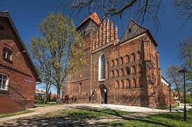 Może to być rysunek, makieta, konstrukcja z klocków lego. Nowy Staw Wikiwand