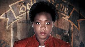 O que vocês acham da Viola Davis ainda sendo Amanda Waller, mas no DCU do  James Gunn? Vocês acham que não faz sentido porque ela é do DCEU e deveriam  trocar a