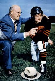 Pin By Dusty Turnbull On Da Bears Chicago Bears Football Chicago Bears Pictures Football Players Photos