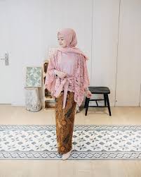 Maybe you would like to learn more about one of these? 10 Referensi Paling Kece Kebaya Hijab Ala Selebgram Saritiw
