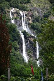 Vi siete mai chiesti da dove nascono le cascate dell'acquafraggia? Cascata Dell Acquafraggia European Waterfalls