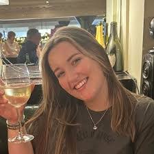 Abby Mckenzie's Instagram, Twitter & Facebook