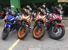Spesifikasi tidak berubah, masih menggunakan mesin update warna dan striping baru usai setahun ini sebagai hadiah untuk konsumen setia honda rs150r di malaysia yang terjual lebih dari 2000 unit. Harga Motor Honda Rs 150 Hobbiesxstyle