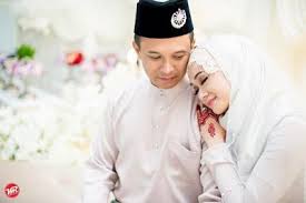 Kini, elly atau nama sebenarnya sharifah aida mazlina syed hanafi telah sah bergelar isteri kepada mohamad azlan pada 18 januari 2020 di dewan tun. Suami Pesan Doakan Yang Baik Baik Faye Kusairi Pelakon Faye Kusairi Yang Selamat Bergelar Isteri Kepada Pengarah Azmi Hatta Ahad Lalu Orang Artis Gambar