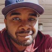 Traci Magee's Instagram, Twitter & Facebook