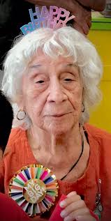 Today we all wish a very happy birthday to Annie Barbazza <3