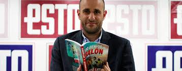 Con un estilo particular en el que se fusiona la cultura, política y la historia tanto de los países como del deporte, alberto lati ha generado su propio sello para difundir conocimiento alrededor del mundo de los deportes y, ahora que se suma al casting de la cadena televisiva de fox sports, hicimos un. Alberto Lati Presenta Su Libro 100 Genios Del Balon