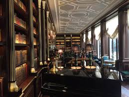 .elysées, la réserve paris offers quintessential 19th century parisian chic and elegance. Library Piano Bar Bild Von La Reserve Paris Hotel And Spa Tripadvisor