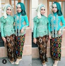 Rok batik belah samping,leluasa beraktifitas menampilkan pesona. Pilihan Model Rok Celana Wanita Terpopuler Kamu Wajib Coba Model Baju Muslim Kebaya Modern Model Baju Muslim Kebaya Modern