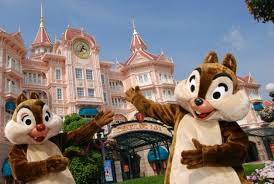 Disneyland hotel, disney's newport bay club, and b&b hotel a disneyland paris all received great reviews from families traveling in disneyland paris. Disneyland Paris Hotel Reviews Eparis