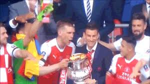 Fa cup final, arsenal vs chelsea highlights: Gif Arsenal Lift Fa Cup Trophy Witty Futty