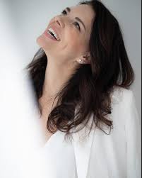 🌟 Meet Maria, Our Beautician Expert at SkinGlow! 🌟 If you've ever visited  SkinGlow, you've likely been greeted by the warm and radiant smile of Maria.  Her joyful presence and genuine kindness