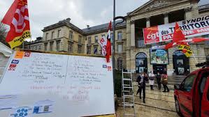 Loi sur le temps de travail. A Rouen Mobilisation Syndicale Des Agents Municipaux Contre La Loi Reformant Leur Temps De Travail