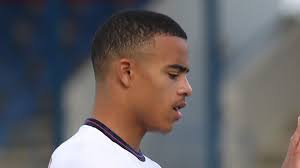 Manchester united star mason greenwood has been sporting a new look as he keeps himself in shape during the coronavirus lockdown. Mason Greenwood Man Utd Boss Ole Gunnar Solskjaer Criticises England For Calling Up Young Forward Football News Sky Sports