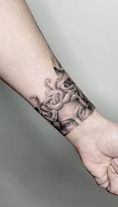 100 Beautiful Medusa Tattoos You Ll Need To See Tattoo Me Now In 2020 Medusa Tattoo Tattoos Medusa Tattoo Design