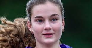 Kari Hankins's Instagram, Twitter & Facebook