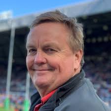 I don't normally post very much but last night was one of those magical  moments. Former Saracens players spanning 5 decades turned up to a dinner  to surprise my dad. There were