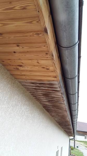 Chéneau et planche de rive en aluminium sur une toiture