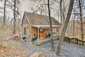 Nestled in the heart of the shenandoah valley, luray, va offers all the necessities for the perfect vacation rental escape. Updated Luray Cabin Near Dwtn Shenandoah River Cabins For Rent In Luray Virginia United States