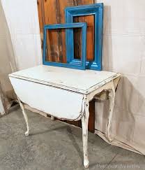 White Chalk Paint Table Is A Nashville Flea Market Find Distressed Furniture Painting Painted Furniture Drop Leaf Table
