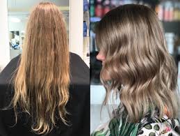 Frauen, die sich die haare blondieren, kennen das problem zur genüge. Gelbstich Im Haar Entfernen Friseur Tipps Tricks
