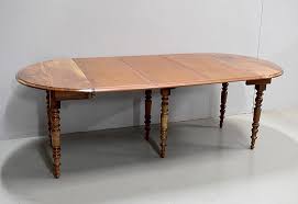 Cause de déménagement, table cuisine (salle à manger) en bois franc fabriqué. Petite Table Ovale A 3 Allonges Xixeme Antiquites Lecomte