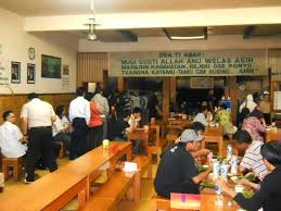 Cibeunying kaler, kota bandung, jawa barat 40135. 11 Rumah Makan Sunda Di Bandung Rekomended Enak Banget Wajib Dicoba Rumah Makan Sunda Di Bandung